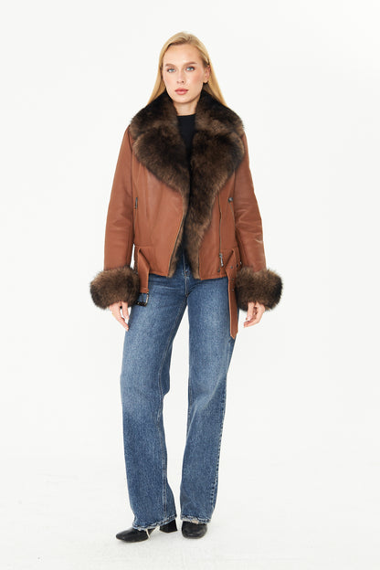 Kadın Tilki Aksesuarlı Hakiki Koyun Kürk Manto BDC122-OZEL6 (Dar Kalıp)