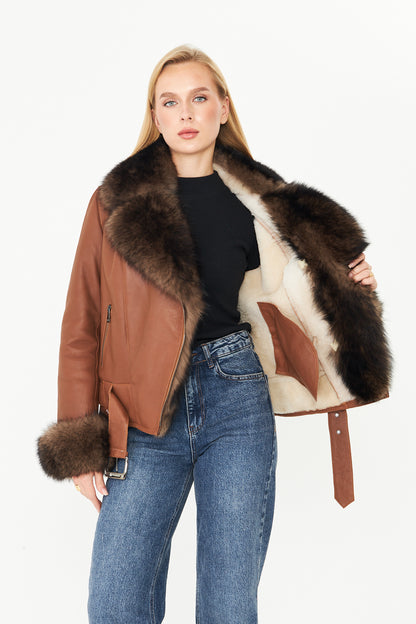 Kadın Tilki Aksesuarlı Hakiki Koyun Kürk Manto BDC122-OZEL6 (Dar Kalıp)